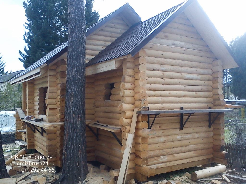 Баня между сосен